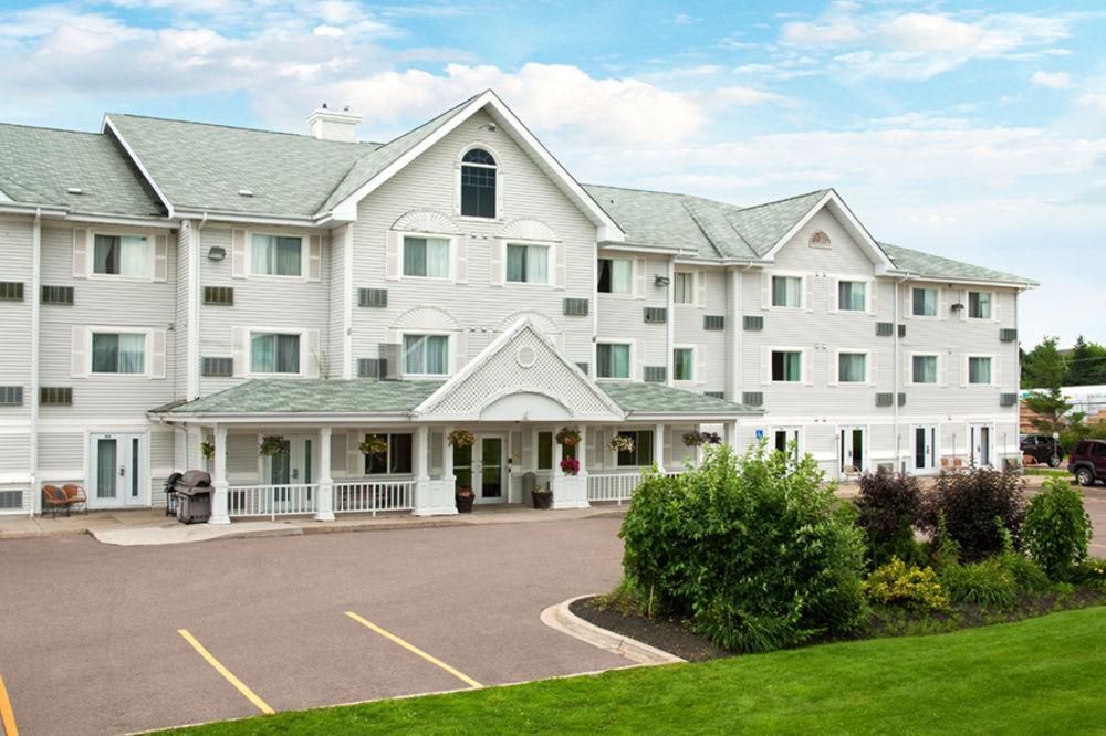 Travelodge Suites By Wyndham Монктън Екстериор снимка