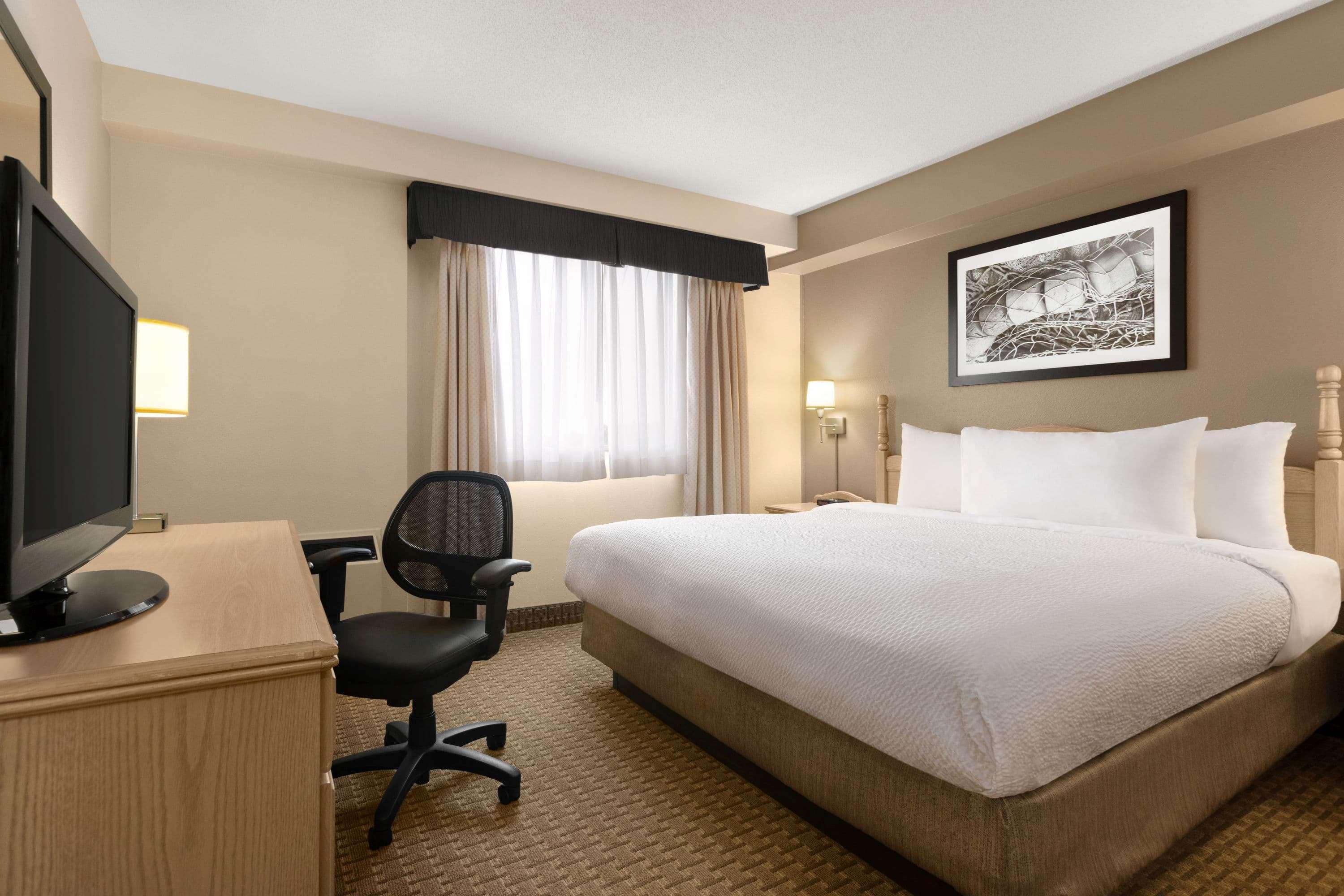 Travelodge Suites By Wyndham Монктън Екстериор снимка