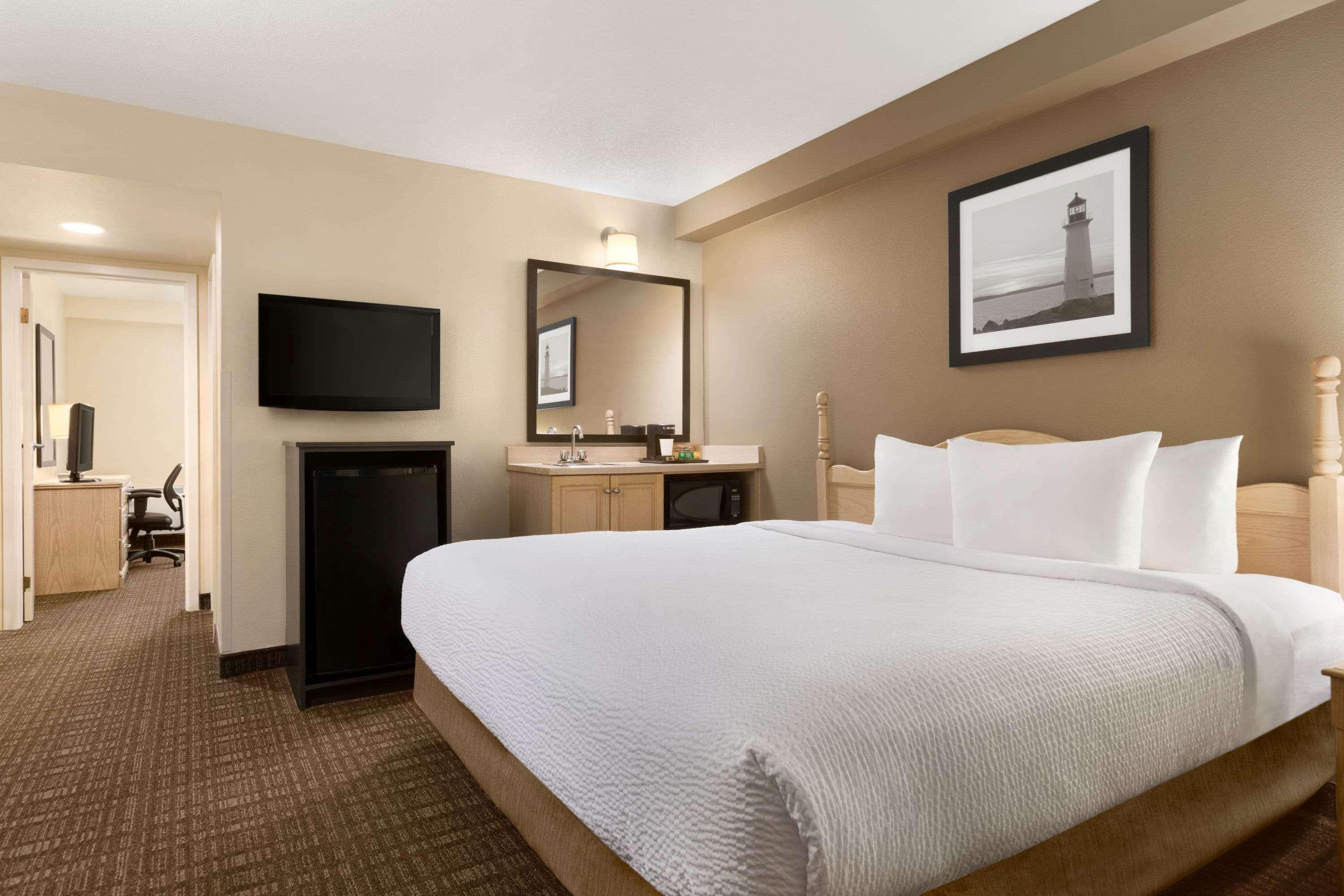 Travelodge Suites By Wyndham Монктън Екстериор снимка